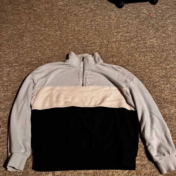 Garage 1/4 zip - Picture 3 of 6